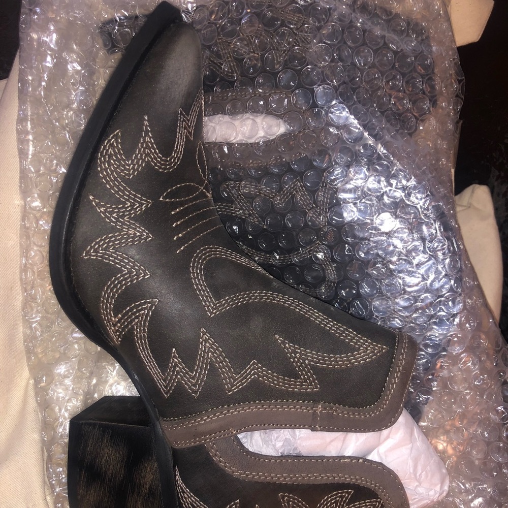 Myra leather booties NWT